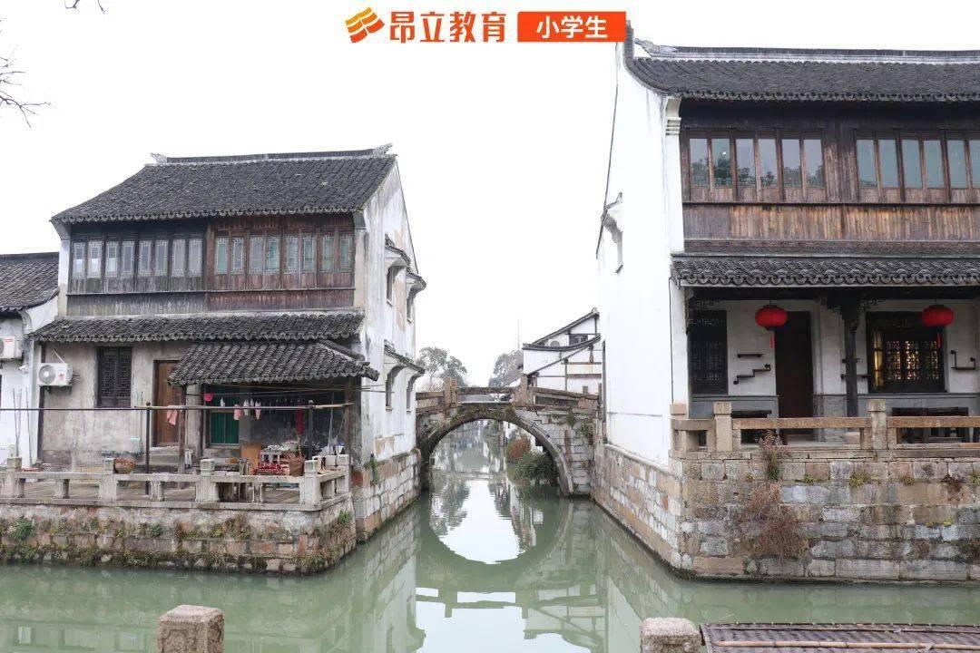 五彩泡沫
